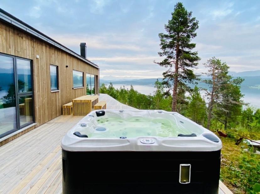 Ny I Malangen Holiday home *